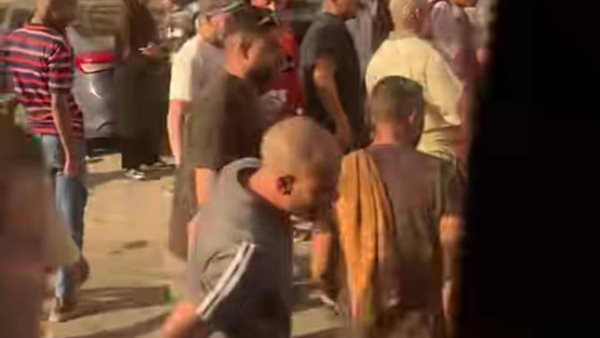  انقلاب سيارة ميكروباص من أعلى كوبري سوق السيارات