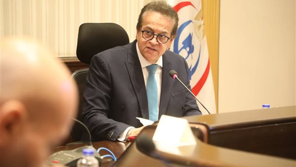 الدكتور خالد عبد الغفار وزير الصحة 