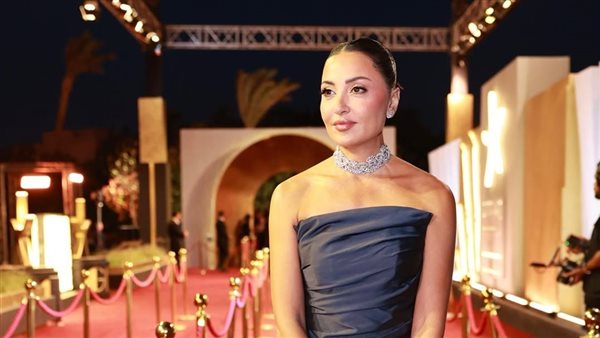 فساتين الفنانات في حفل ختام مهرجان الجونة 
