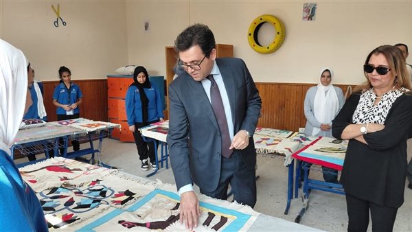 وزير الثقافة يتفقد أكاديمية الفنون ويؤكد على دعم المبدعين 