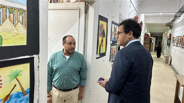 جانب من جولة وزير الثقافة اليوم 