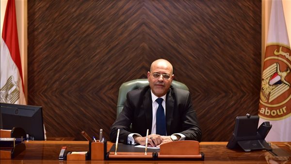 وزارة العمل تتبنى الذكاء الاصطناعي