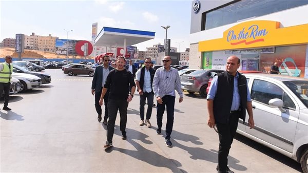 جانب من جولة وزير العمل بمنطقتي التجمع والقاهرة الجديدة