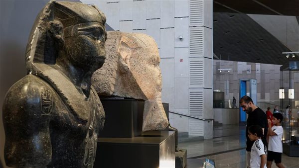 المتحف المصري الكبير بجوار الأهرامات ينعش السياحة