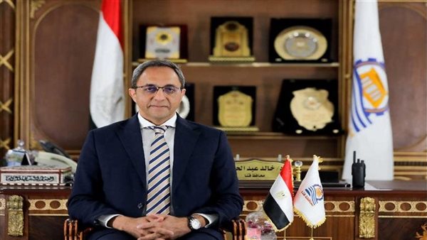 شاشات عملاقة في ميادين قنا 