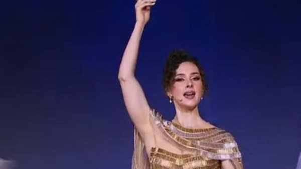 الفنانة شيرين أحمد طارق