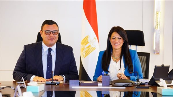وزيرا التخطيط والإسكان
