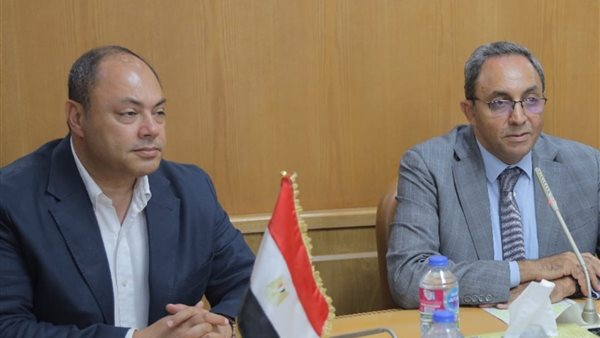 محافظ قنا ورئيس هيئة تنمية الصعيد  
