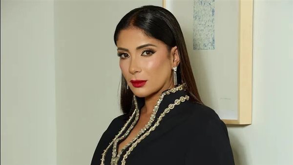 منى زكي في افتتاح المتحف المصري الكبير