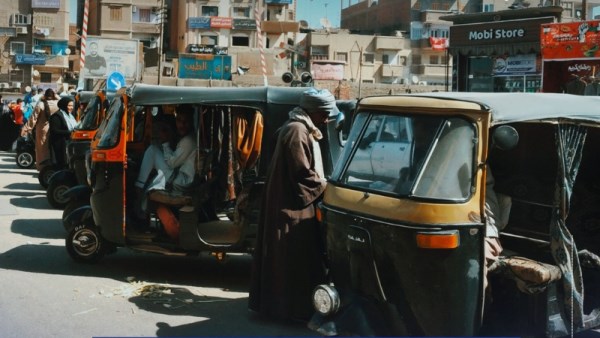 التوك توك 
