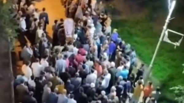 أهالي بركة السبع يشيعون الضحايا