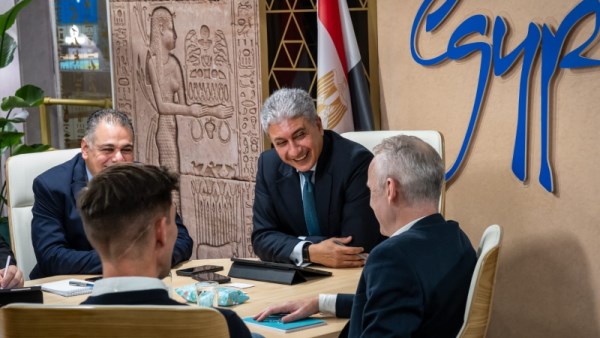 وزير السياحة
