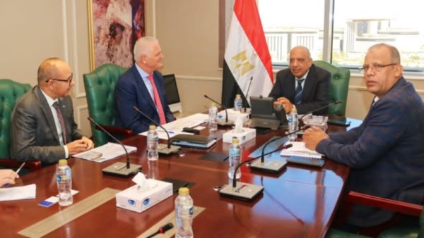 وزير الكهرباء