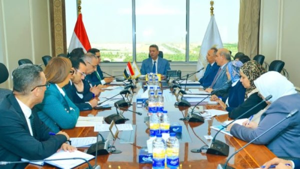 تخزين وتوريد وتجارة الحبوب بميناء شرق بورسعيد
