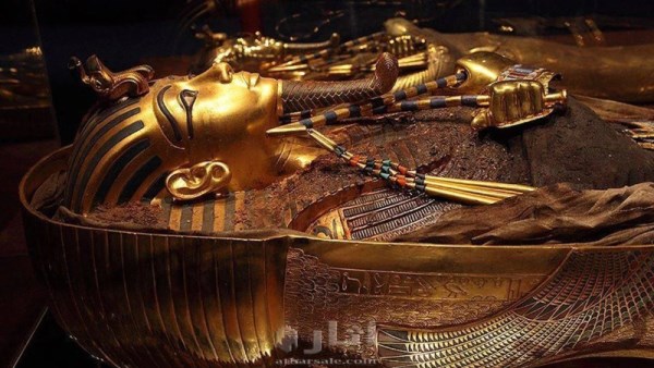 كواليس نقل قناع الملك توت عنخ آمون 