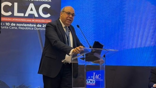 وزير الطيران