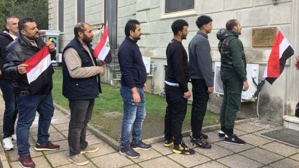 إقبال الجالية المصرية على لجان انتخابات مجلس النواب بإيطاليا 
