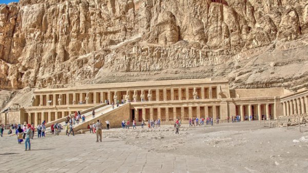 إنشاء مبنى خرسانى جديد