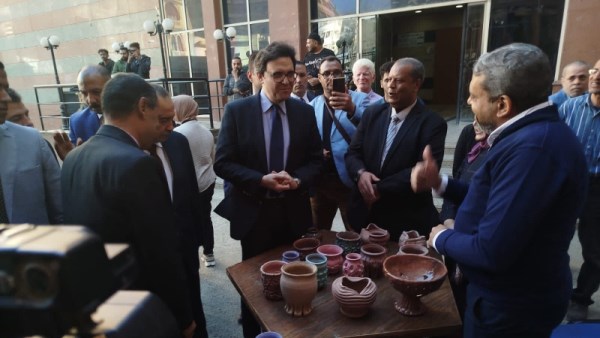 وزير الثقافة في أسيوط 