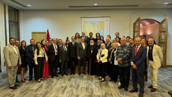 نائب وزير الخارجية يلتقى بالجالية المصرية فى كانبرا لدعم الروابط التى تجمع الوطن بأبنائه