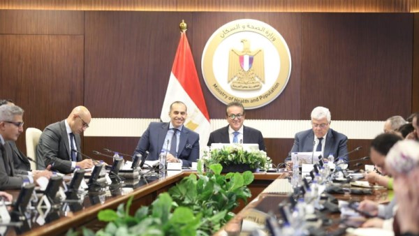 الدكتور خالد عبد الغفار 