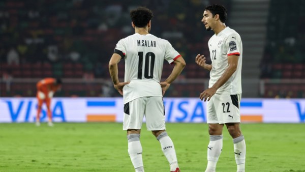 محمد صلاح و عمر مرموش 