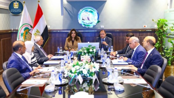 الدكتورة منال عوض