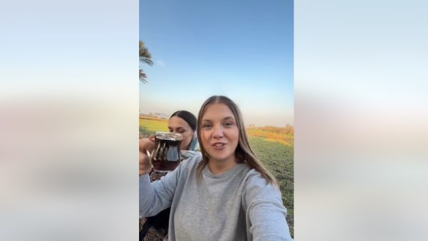 الأوكرانية مارينا وشاي بالنعناع