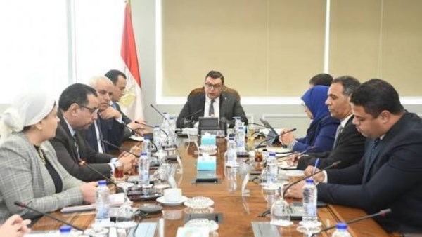 اجتماع وزير الإسكان بقيادات هيئة المجتمعات العمرانية