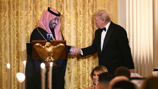 الرئيس الأمريكي و ولي العهد السعودي 