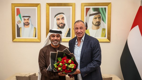 الخطيب مع سفير الإمارات