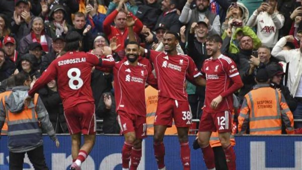 موعد مباراة ليفربول ضد آيندهوفن اليوم 