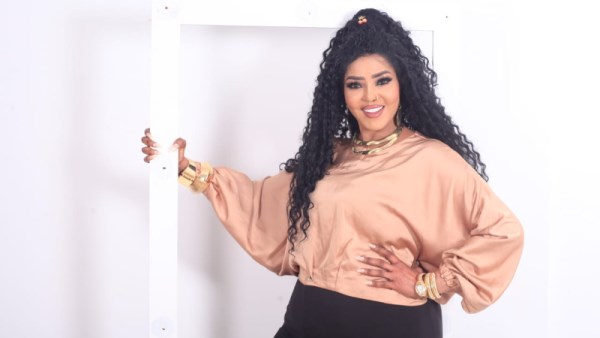 المطربة جواهر