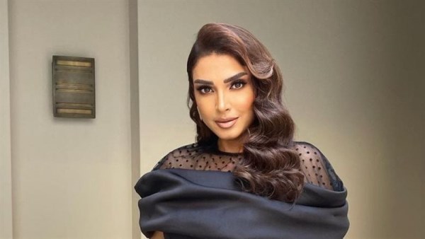 الفنانة روجينا