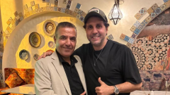 هشام ماجد يلتقي النجم الجزائري مامي ويشارك الجمهور اللحظة