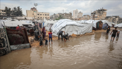 أمطار غزيرة على قطاع غزة وتطيح مخيمات النازحين