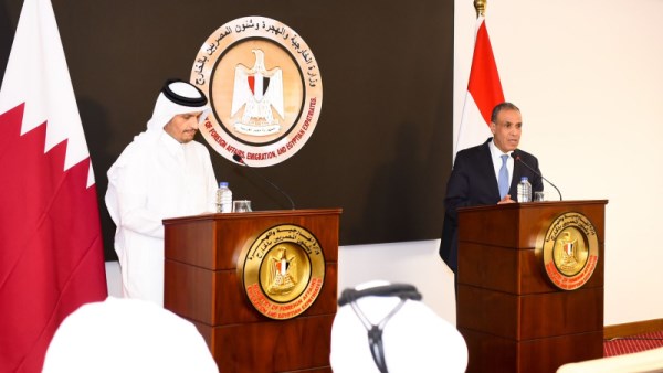 وزير الخارجية المصري بدر عبدالعاطي ونظيره القطري