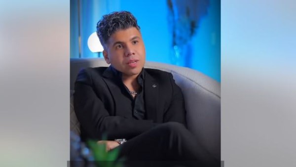 الفنان عمر كمال 