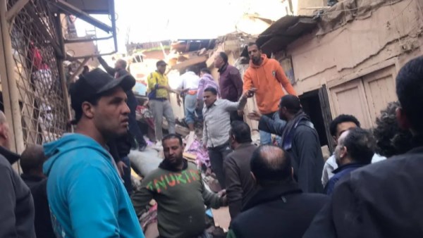 عقار إمبابة المنهار