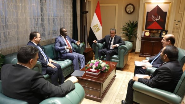 وزير الصحة والسكان