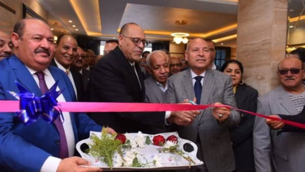 محافظ ااقاهرة ووزير العمل