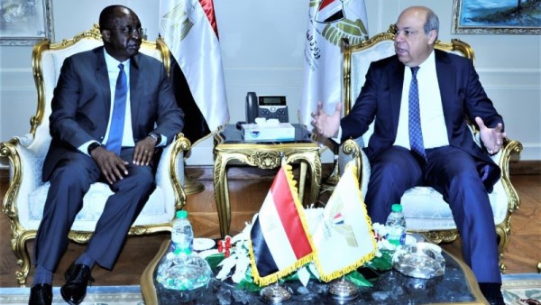وزير الطيران