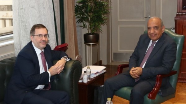 وزير الكهرباء يستقبل سفير المملكة المتحدة الجديد لدى القاهرة