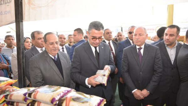 افتتاح سوق اليوم الواحد 