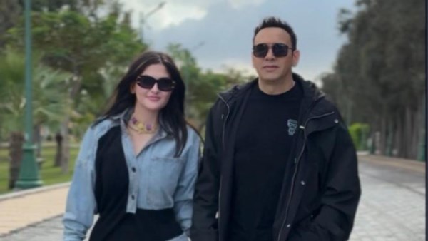 مصطفى قمر وزوجته