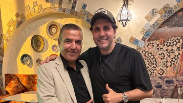 هشام ماجد يلتقي النجم الجزائري مامي ويشارك الجمهور اللحظة