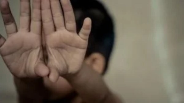 الأعتداء علي طلاب