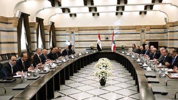 رئيس الوزراء المصري في بيروت