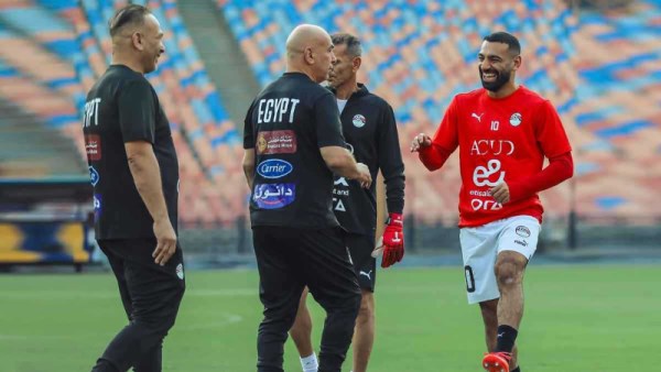 محمد صلاح مع حسام حسن
