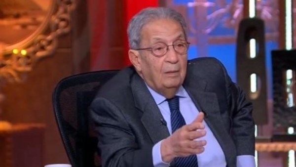 عمرو موسى